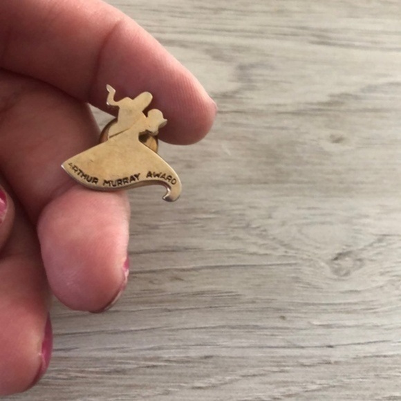 Vintage Swank Label Pin - Picture 1 of 3